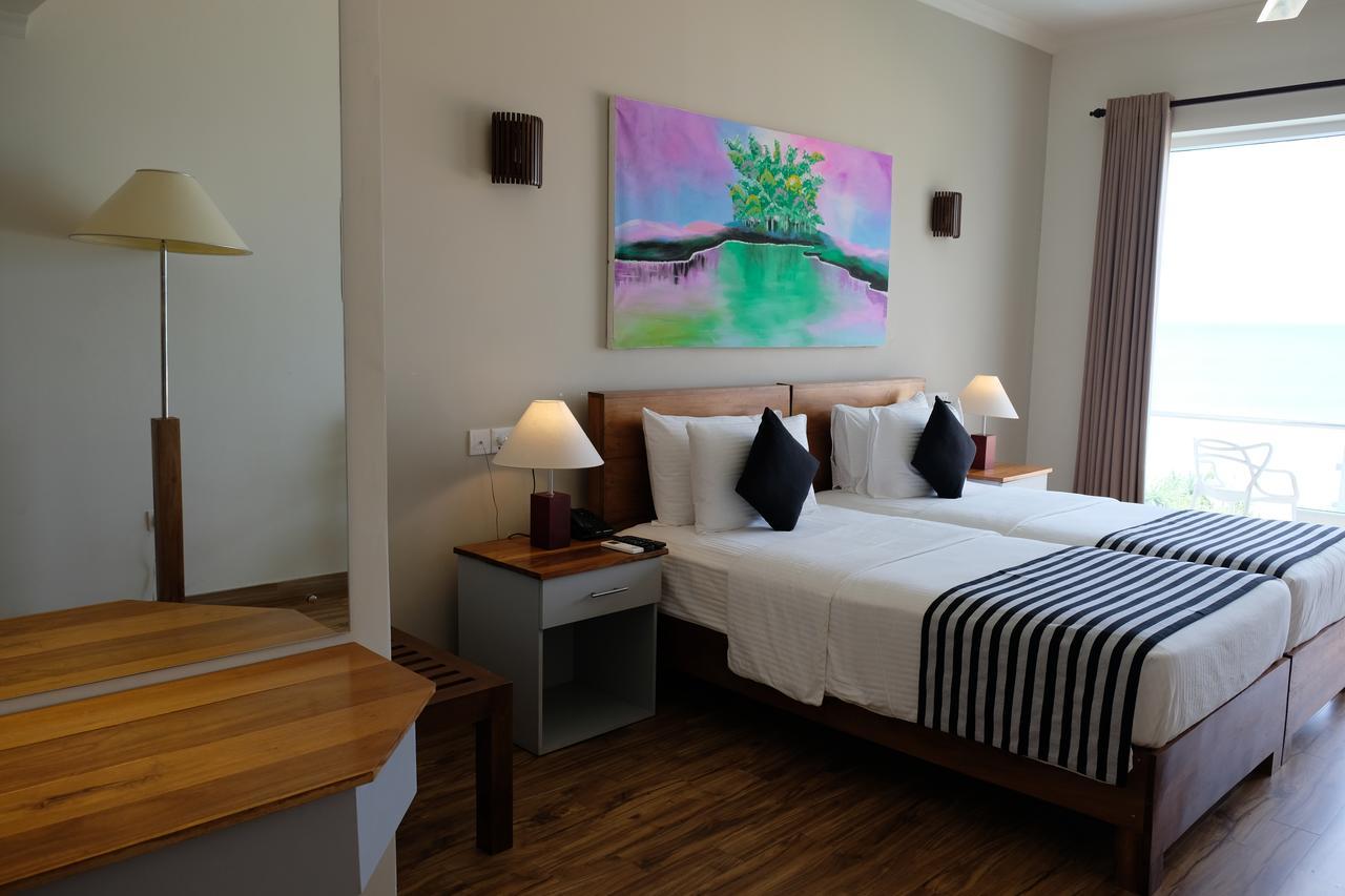 Twenty-Two Weligambay Hotel Weligama Exterior photo