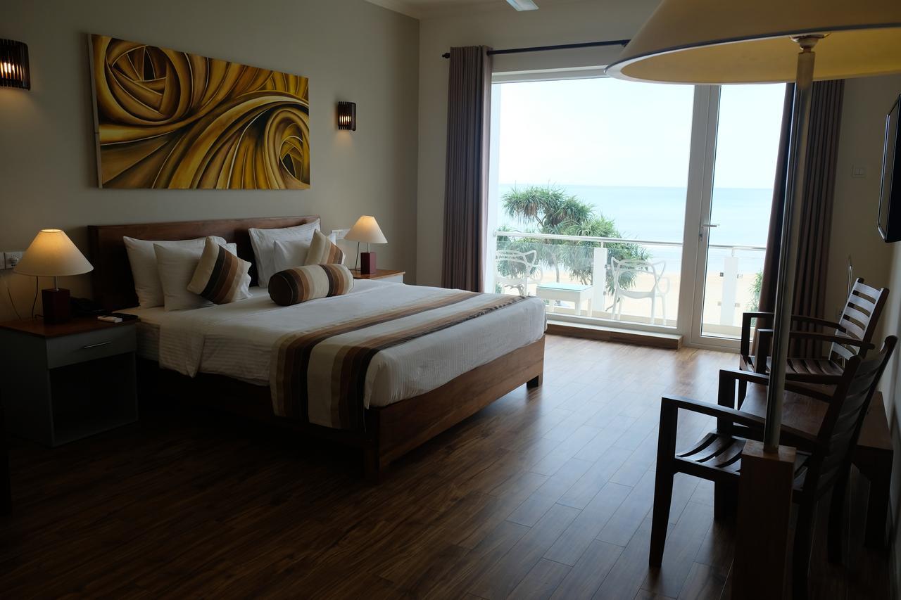 Twenty-Two Weligambay Hotel Weligama Exterior photo